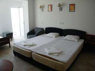 Гостевой дом Villa Izgrev Apartments Созополь Номер-студио 1-7