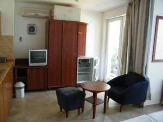 Гостевой дом Villa Izgrev Apartments Созополь Номер-студио 1-8